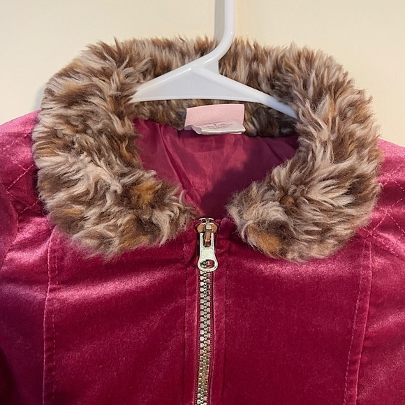 Little Lass Burgundy Velvet Zip Up Jacket with Faux Fur Trim Little Size 5 - Picture 2 of 6